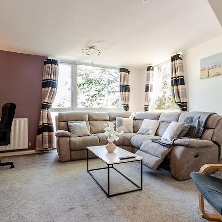Comfortable 3-Storey House With Free Car Parking Μάντσεστερ Εξωτερικό φωτογραφία