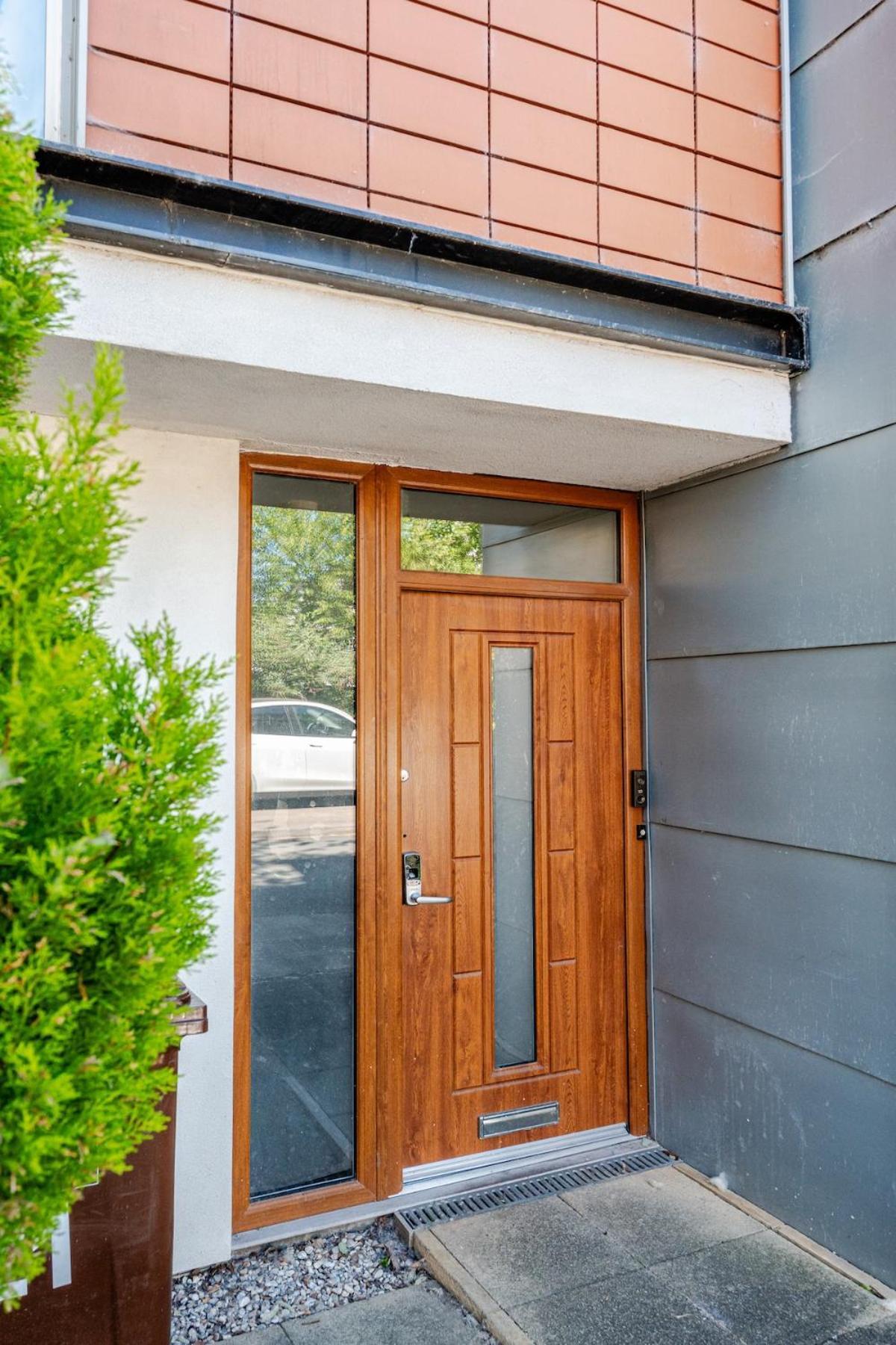 Comfortable 3-Storey House With Free Car Parking Μάντσεστερ Εξωτερικό φωτογραφία