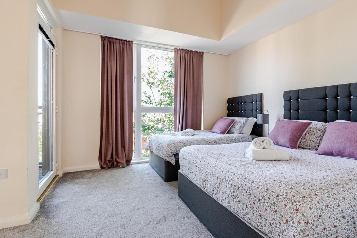 Comfortable 3-Storey House With Free Car Parking Μάντσεστερ Εξωτερικό φωτογραφία
