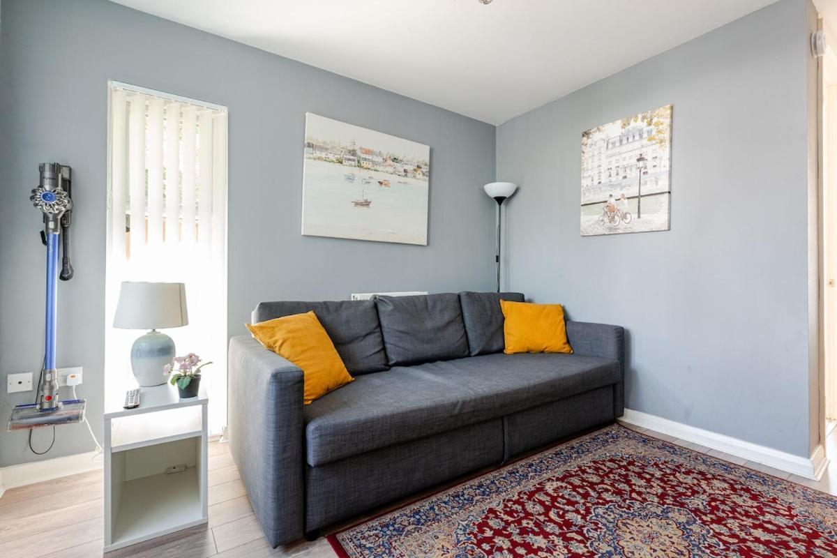 Comfortable 3-Storey House With Free Car Parking Μάντσεστερ Εξωτερικό φωτογραφία